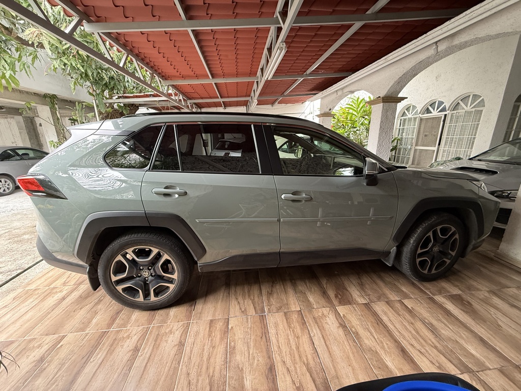 Toyota Rav4 2.5 Adventure 4wd At